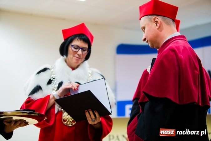 Zdjęcie w galerii na portalu naszraciborz.pl: Państwowa Wyższa Szkoła Zawodowa zainaugurowała nowy rok akademicki wiadomości z regionu