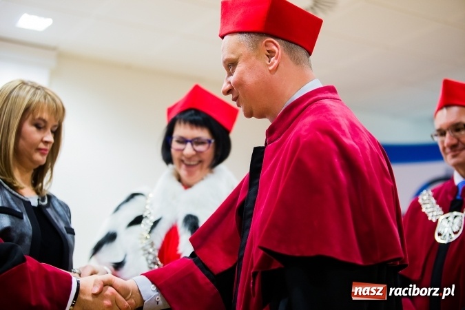 Zdjęcie w galerii na portalu naszraciborz.pl: Państwowa Wyższa Szkoła Zawodowa zainaugurowała nowy rok akademicki wiadomości z regionu