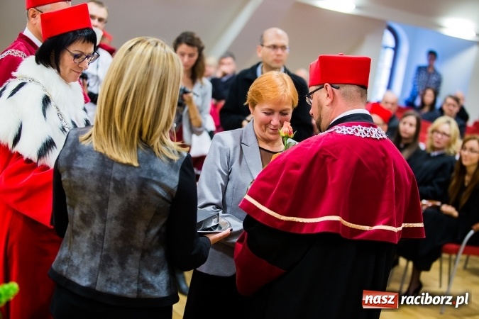 Zdjęcie w galerii na portalu naszraciborz.pl: Państwowa Wyższa Szkoła Zawodowa zainaugurowała nowy rok akademicki wiadomości z regionu