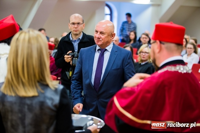 Zdjęcie w galerii na portalu naszraciborz.pl: Państwowa Wyższa Szkoła Zawodowa zainaugurowała nowy rok akademicki wiadomości z regionu