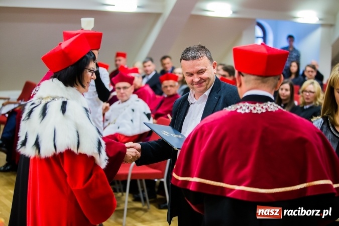 Zdjęcie w galerii na portalu naszraciborz.pl: Państwowa Wyższa Szkoła Zawodowa zainaugurowała nowy rok akademicki wiadomości z regionu