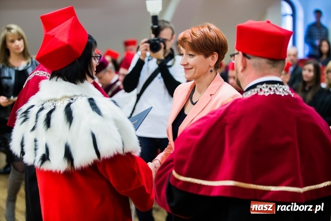 Zdjęcie w galerii na portalu naszraciborz.pl: Państwowa Wyższa Szkoła Zawodowa zainaugurowała nowy rok akademicki wiadomości z regionu