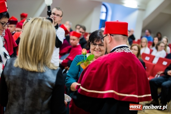 Zdjęcie w galerii na portalu naszraciborz.pl: Państwowa Wyższa Szkoła Zawodowa zainaugurowała nowy rok akademicki wiadomości z regionu