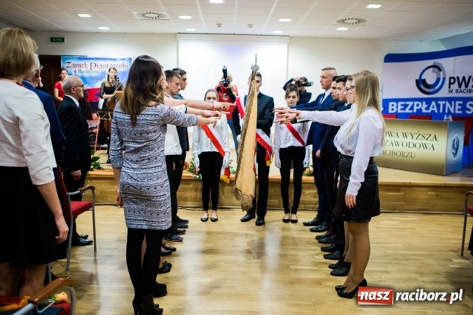 Zdjęcie w galerii na portalu naszraciborz.pl: Państwowa Wyższa Szkoła Zawodowa zainaugurowała nowy rok akademicki wiadomości z regionu