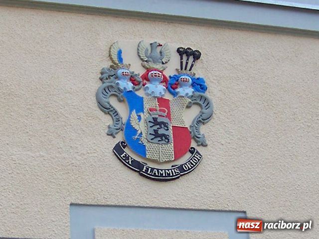 Zdjęcie w galerii na portalu naszraciborz.pl: Nowa przychodnia z herbem wiadomości z regionu