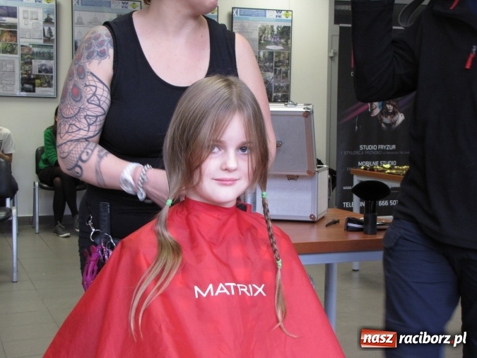 Zdjęcie w galerii na portalu naszraciborz.pl: Krakowska akcja charytatywna z udziałem mieszkanki Krowiarek wiadomości z regionu