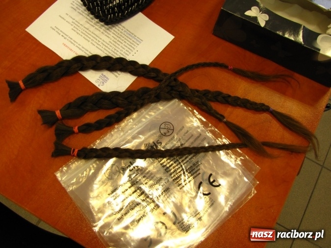 Zdjęcie w galerii na portalu naszraciborz.pl: Krakowska akcja charytatywna z udziałem mieszkanki Krowiarek wiadomości z regionu