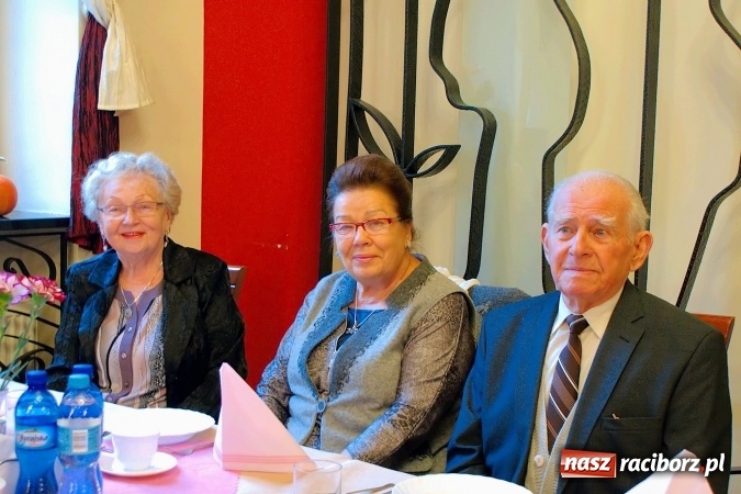 Zdjęcie w galerii na portalu naszraciborz.pl: Emeryci i renciści ZNP obchodzili dziś Dzień Edukacji Narodowej wiadomości z regionu