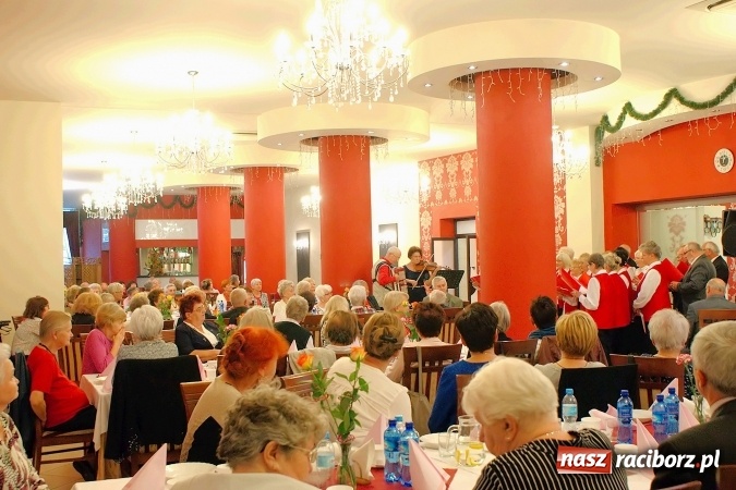 Zdjęcie w galerii na portalu naszraciborz.pl: Emeryci i renciści ZNP obchodzili dziś Dzień Edukacji Narodowej wiadomości z regionu