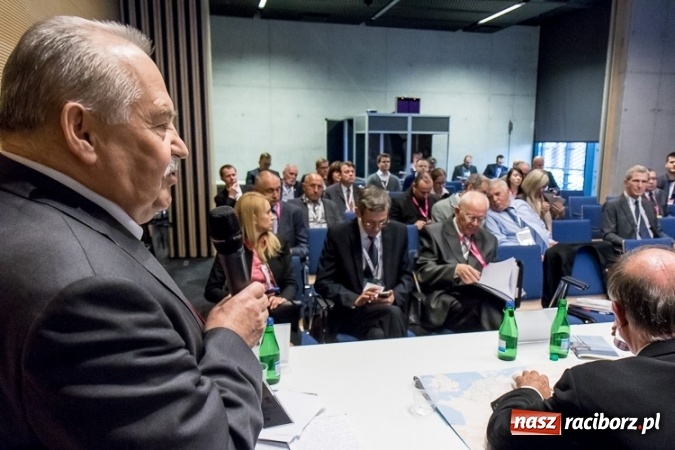 Zdjęcie w galerii na portalu naszraciborz.pl: Nie ma Śląska bez Odry - panel na temat przyszłości transportu wodnego na zakończenie VI Kongresu Małej i Średniej Przedsiębiorczości wiadomości z regionu