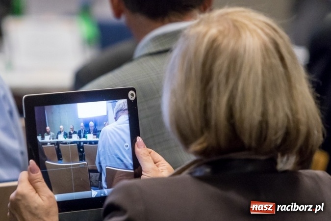 Zdjęcie w galerii na portalu naszraciborz.pl: Nie ma Śląska bez Odry - panel na temat przyszłości transportu wodnego na zakończenie VI Kongresu Małej i Średniej Przedsiębiorczości wiadomości z regionu