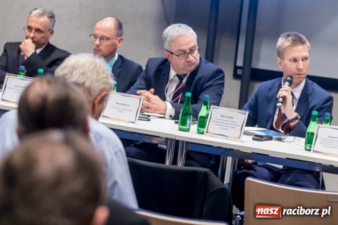 Zdjęcie w galerii na portalu naszraciborz.pl: Nie ma Śląska bez Odry - panel na temat przyszłości transportu wodnego na zakończenie VI Kongresu Małej i Średniej Przedsiębiorczości wiadomości z regionu