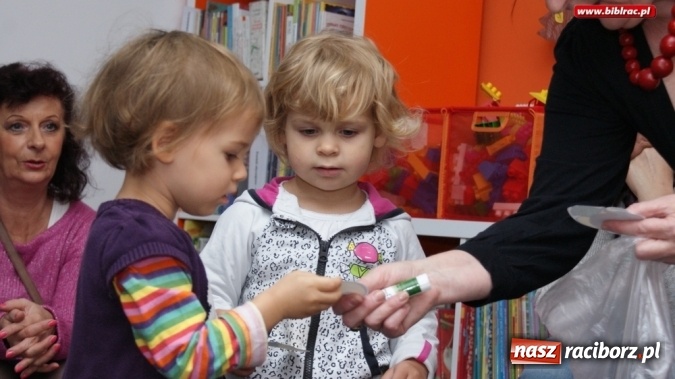 Zdjęcie w galerii na portalu naszraciborz.pl: Jesień w Klubie Malucha w bibliotece na Ostrogu wiadomości z regionu