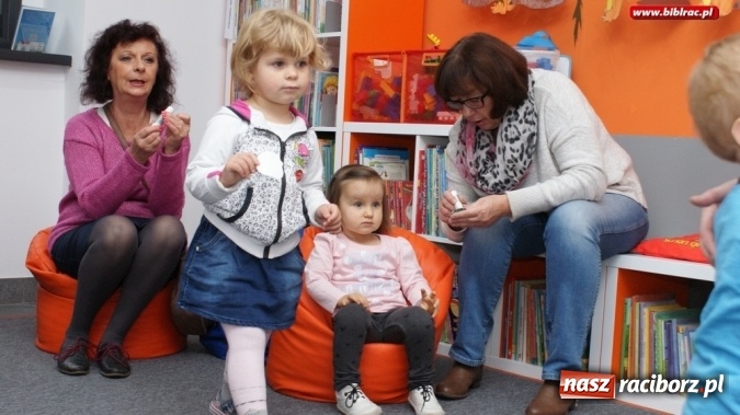 Zdjęcie w galerii na portalu naszraciborz.pl: Jesień w Klubie Malucha w bibliotece na Ostrogu wiadomości z regionu