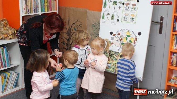 Zdjęcie w galerii na portalu naszraciborz.pl: Jesień w Klubie Malucha w bibliotece na Ostrogu wiadomości z regionu