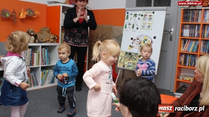 Zdjęcie w galerii na portalu naszraciborz.pl: Jesień w Klubie Malucha w bibliotece na Ostrogu wiadomości z regionu