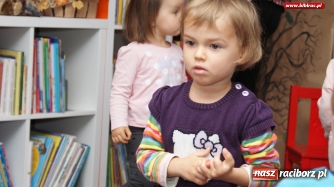 Zdjęcie w galerii na portalu naszraciborz.pl: Jesień w Klubie Malucha w bibliotece na Ostrogu wiadomości z regionu