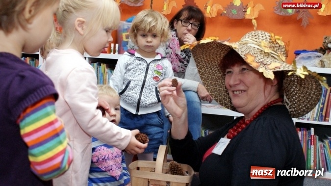 Zdjęcie w galerii na portalu naszraciborz.pl: Jesień w Klubie Malucha w bibliotece na Ostrogu wiadomości z regionu