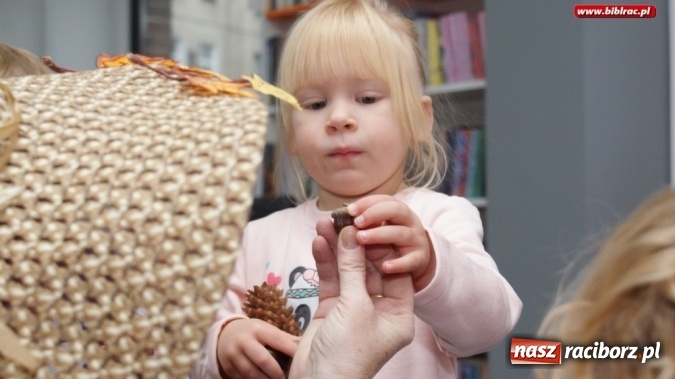 Zdjęcie w galerii na portalu naszraciborz.pl: Jesień w Klubie Malucha w bibliotece na Ostrogu wiadomości z regionu