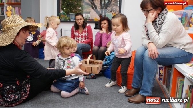 Zdjęcie w galerii na portalu naszraciborz.pl: Jesień w Klubie Malucha w bibliotece na Ostrogu wiadomości z regionu