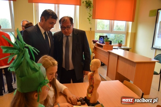 Zdjęcie w galerii na portalu naszraciborz.pl: Otwarcie zielonych pracowni w Bytomiu wiadomości z regionu