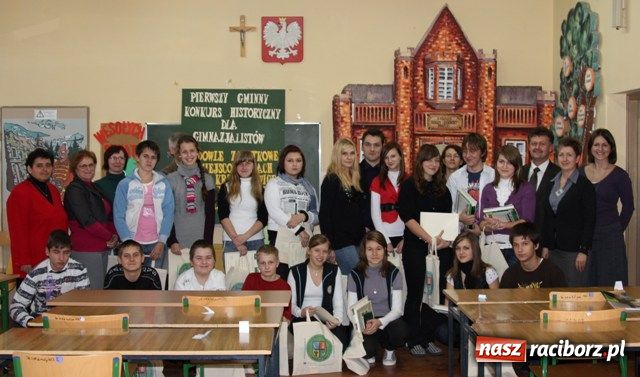 Zdjęcie w galerii na portalu naszraciborz.pl: Z historią za pan brat... wiadomości z regionu