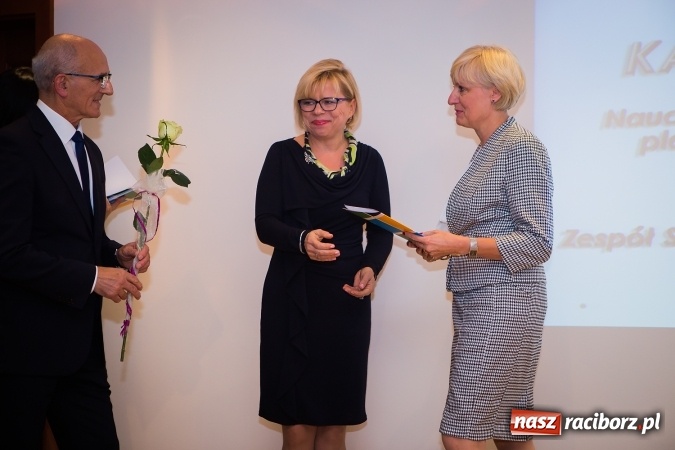 Zdjęcie w galerii na portalu naszraciborz.pl: Powiatowe obchody Dnia Edukacji Narodowej na Zamku Piastowskim wiadomości z regionu