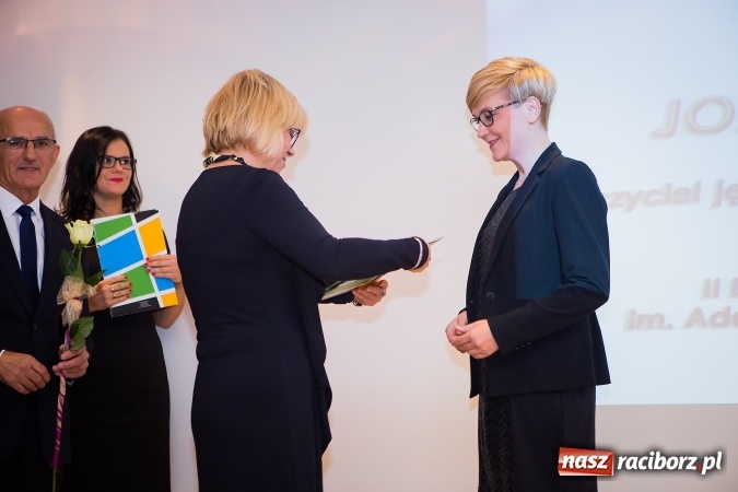 Zdjęcie w galerii na portalu naszraciborz.pl: Powiatowe obchody Dnia Edukacji Narodowej na Zamku Piastowskim wiadomości z regionu