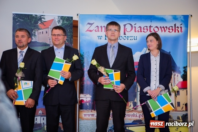 Zdjęcie w galerii na portalu naszraciborz.pl: Powiatowe obchody Dnia Edukacji Narodowej na Zamku Piastowskim wiadomości z regionu