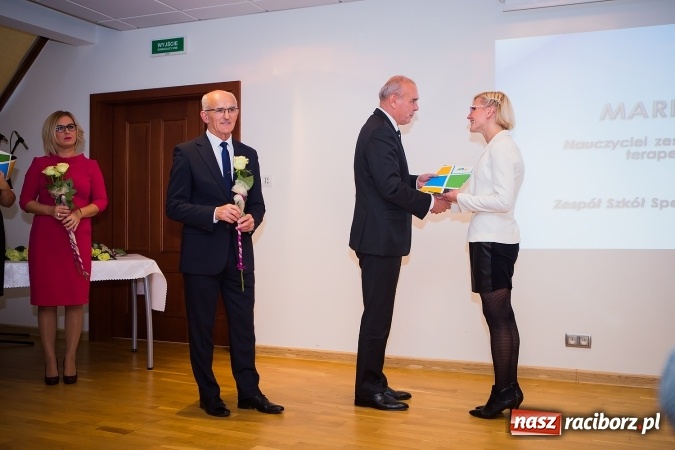 Zdjęcie w galerii na portalu naszraciborz.pl: Powiatowe obchody Dnia Edukacji Narodowej na Zamku Piastowskim wiadomości z regionu