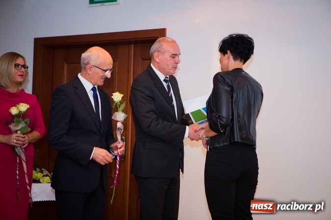 Zdjęcie w galerii na portalu naszraciborz.pl: Powiatowe obchody Dnia Edukacji Narodowej na Zamku Piastowskim wiadomości z regionu