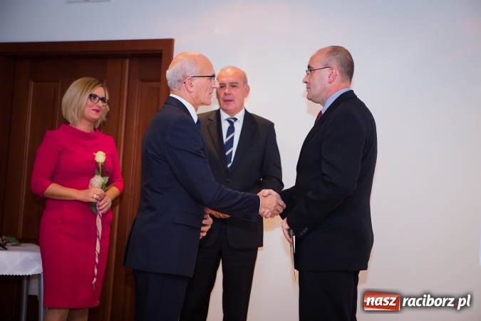 Zdjęcie w galerii na portalu naszraciborz.pl: Powiatowe obchody Dnia Edukacji Narodowej na Zamku Piastowskim wiadomości z regionu