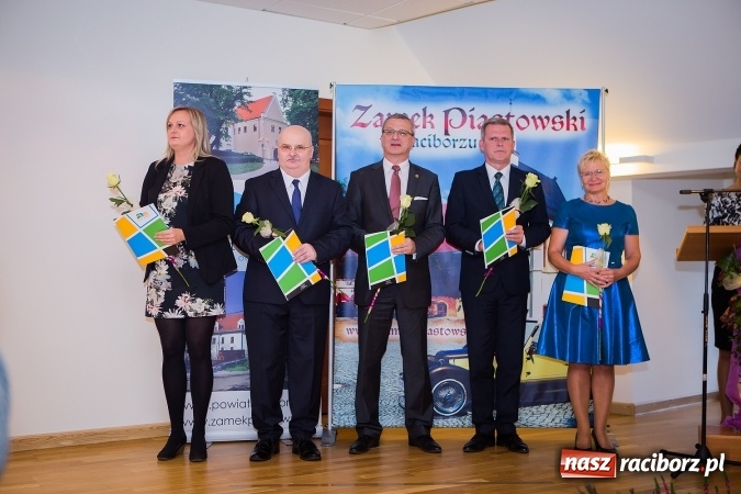 Zdjęcie w galerii na portalu naszraciborz.pl: Powiatowe obchody Dnia Edukacji Narodowej na Zamku Piastowskim wiadomości z regionu