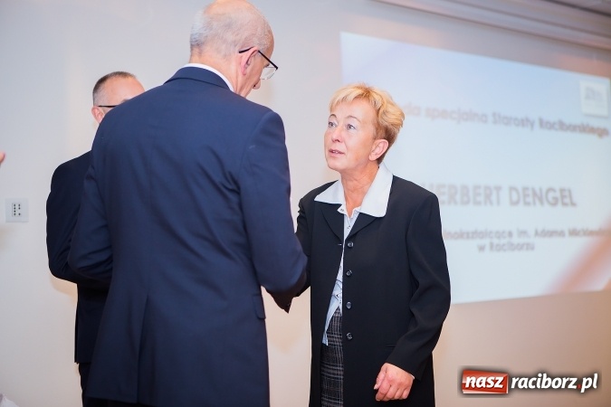 Zdjęcie w galerii na portalu naszraciborz.pl: Powiatowe obchody Dnia Edukacji Narodowej na Zamku Piastowskim wiadomości z regionu