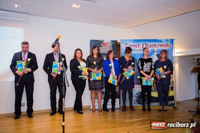 Zdjęcie w galerii na portalu naszraciborz.pl: Powiatowe obchody Dnia Edukacji Narodowej na Zamku Piastowskim wiadomości z regionu