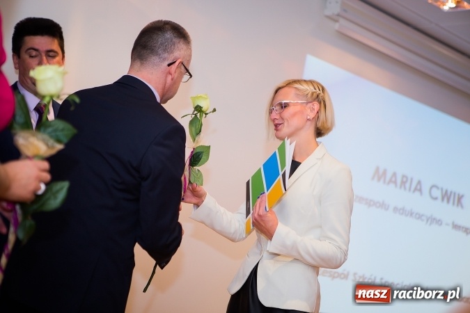 Zdjęcie w galerii na portalu naszraciborz.pl: Powiatowe obchody Dnia Edukacji Narodowej na Zamku Piastowskim wiadomości z regionu