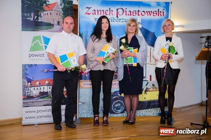 Zdjęcie w galerii na portalu naszraciborz.pl: Powiatowe obchody Dnia Edukacji Narodowej na Zamku Piastowskim wiadomości z regionu