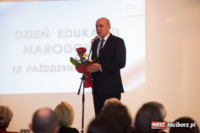 Zdjęcie w galerii na portalu naszraciborz.pl: Powiatowe obchody Dnia Edukacji Narodowej na Zamku Piastowskim wiadomości z regionu