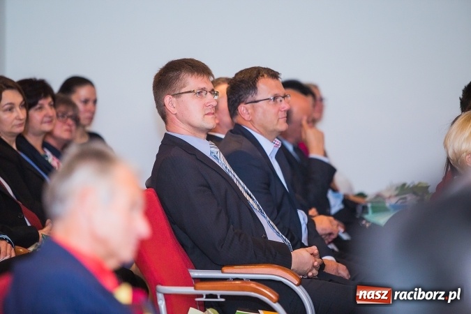 Zdjęcie w galerii na portalu naszraciborz.pl: Powiatowe obchody Dnia Edukacji Narodowej na Zamku Piastowskim wiadomości z regionu