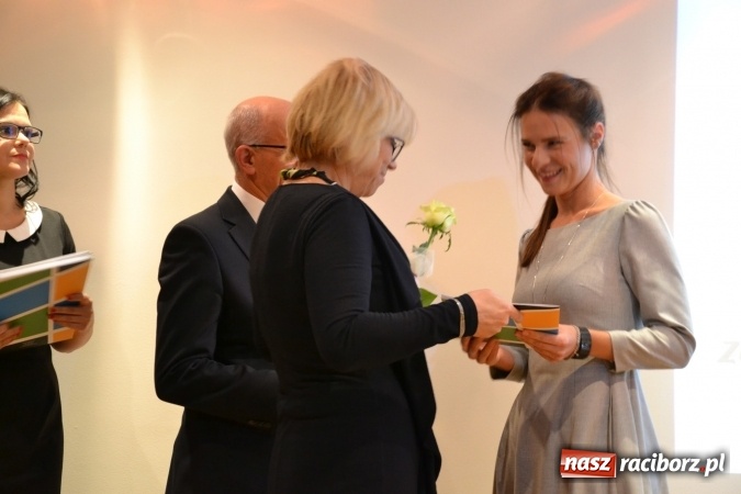 Zdjęcie w galerii na portalu naszraciborz.pl: Powiatowe obchody Dnia Edukacji Narodowej na Zamku Piastowskim wiadomości z regionu