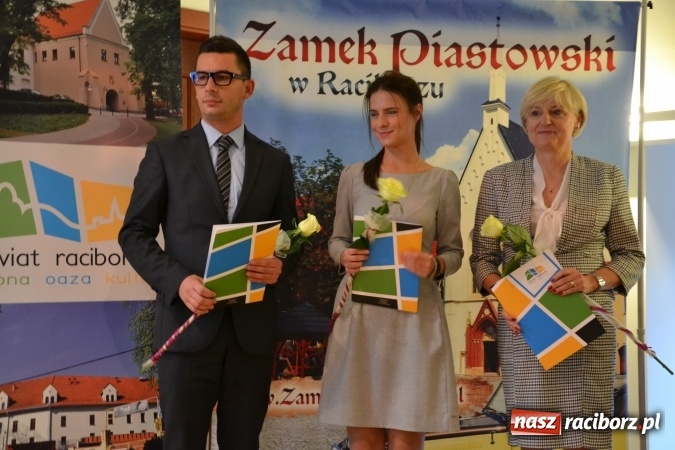 Zdjęcie w galerii na portalu naszraciborz.pl: Powiatowe obchody Dnia Edukacji Narodowej na Zamku Piastowskim wiadomości z regionu