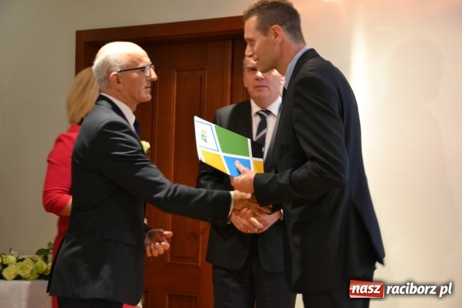 Zdjęcie w galerii na portalu naszraciborz.pl: Powiatowe obchody Dnia Edukacji Narodowej na Zamku Piastowskim wiadomości z regionu
