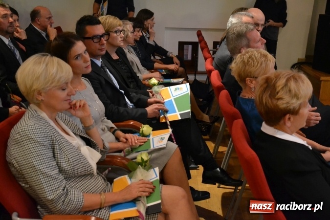 Zdjęcie w galerii na portalu naszraciborz.pl: Powiatowe obchody Dnia Edukacji Narodowej na Zamku Piastowskim wiadomości z regionu