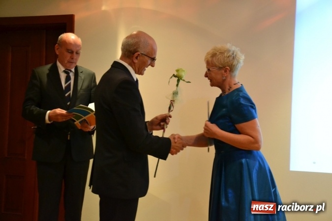 Zdjęcie w galerii na portalu naszraciborz.pl: Powiatowe obchody Dnia Edukacji Narodowej na Zamku Piastowskim wiadomości z regionu