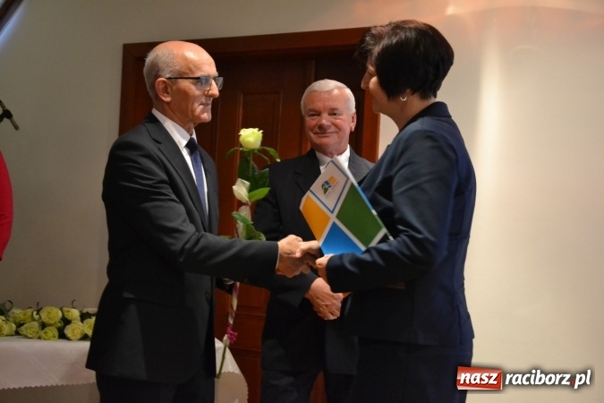 Zdjęcie w galerii na portalu naszraciborz.pl: Powiatowe obchody Dnia Edukacji Narodowej na Zamku Piastowskim wiadomości z regionu