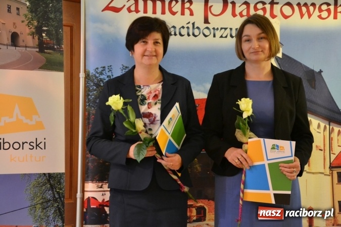 Zdjęcie w galerii na portalu naszraciborz.pl: Powiatowe obchody Dnia Edukacji Narodowej na Zamku Piastowskim wiadomości z regionu