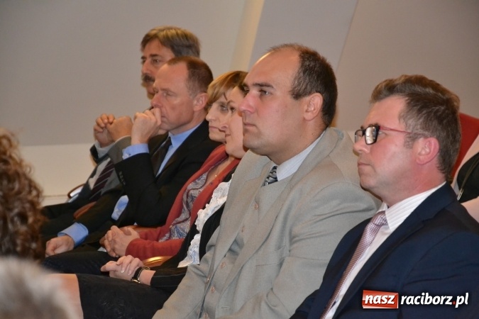 Zdjęcie w galerii na portalu naszraciborz.pl: Powiatowe obchody Dnia Edukacji Narodowej na Zamku Piastowskim wiadomości z regionu