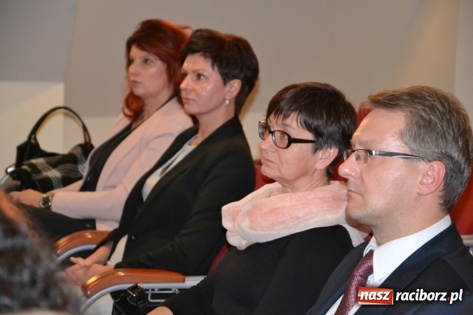 Zdjęcie w galerii na portalu naszraciborz.pl: Powiatowe obchody Dnia Edukacji Narodowej na Zamku Piastowskim wiadomości z regionu