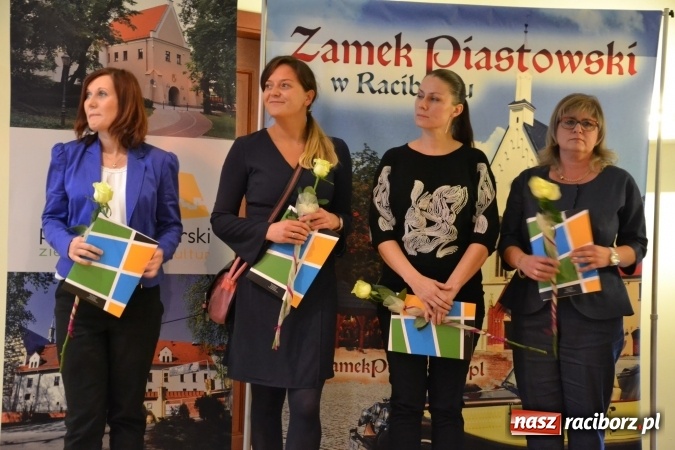 Zdjęcie w galerii na portalu naszraciborz.pl: Powiatowe obchody Dnia Edukacji Narodowej na Zamku Piastowskim wiadomości z regionu