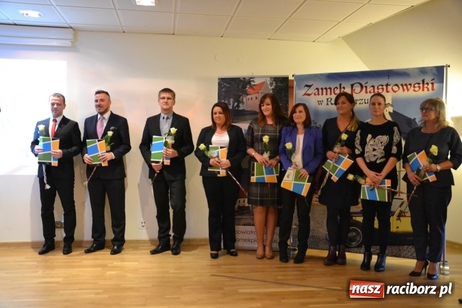 Zdjęcie w galerii na portalu naszraciborz.pl: Powiatowe obchody Dnia Edukacji Narodowej na Zamku Piastowskim wiadomości z regionu